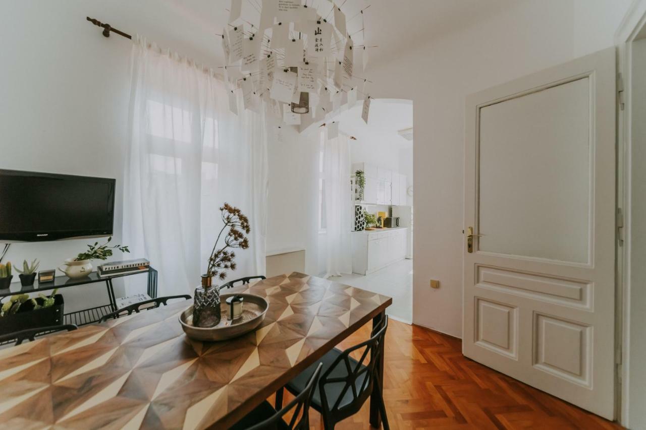 Alloro Boutique Apartment Пула Екстер'єр фото