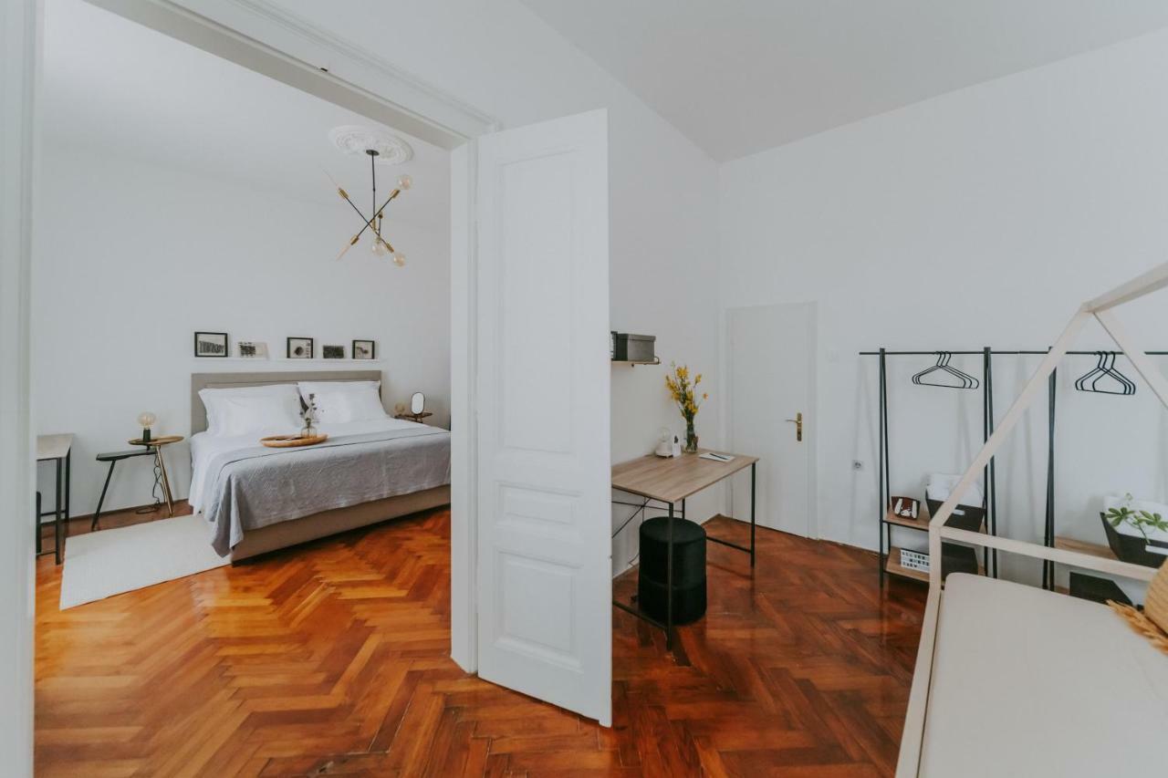 Alloro Boutique Apartment Пула Екстер'єр фото